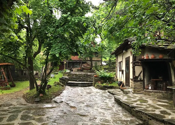 Etnographic Dulbok Dol