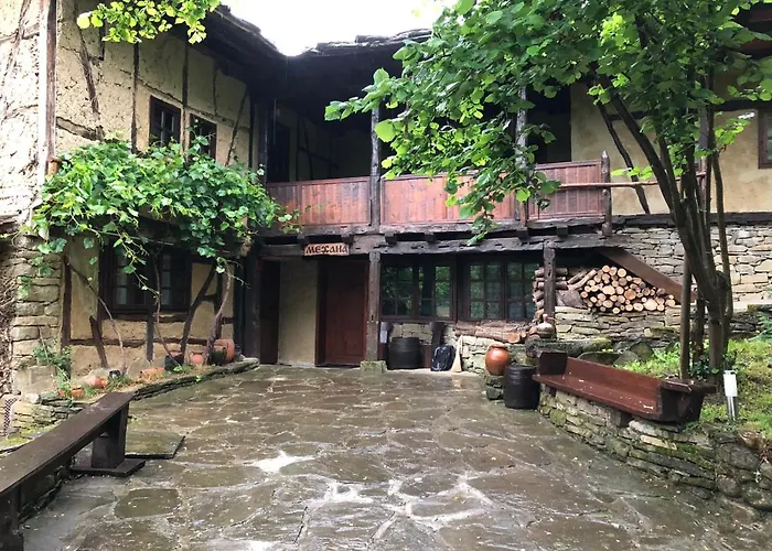 Etnographic * Dulbok Dol