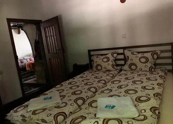 Etnographic * Dulbok Dol