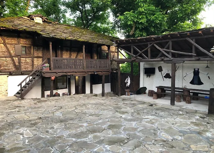 Etnographic Dulbok Dol